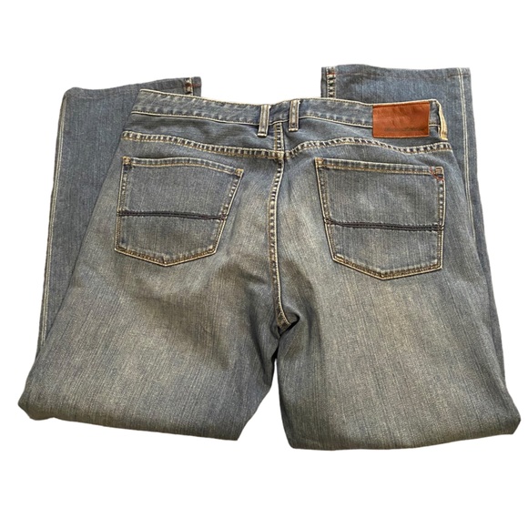 Tommy Bahama men’s denim jeans. - Picture 3 of 7